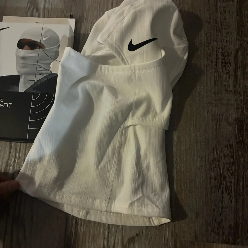 Nike Hyperwarm Face Mask - White & Black